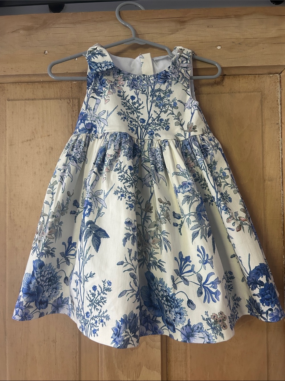 ANTONIO MELANI Blue and Cream Floral Sleeveless Party Dress